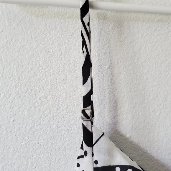 Banana Republic (Medium Black and White Top) - Picture 8 of 8